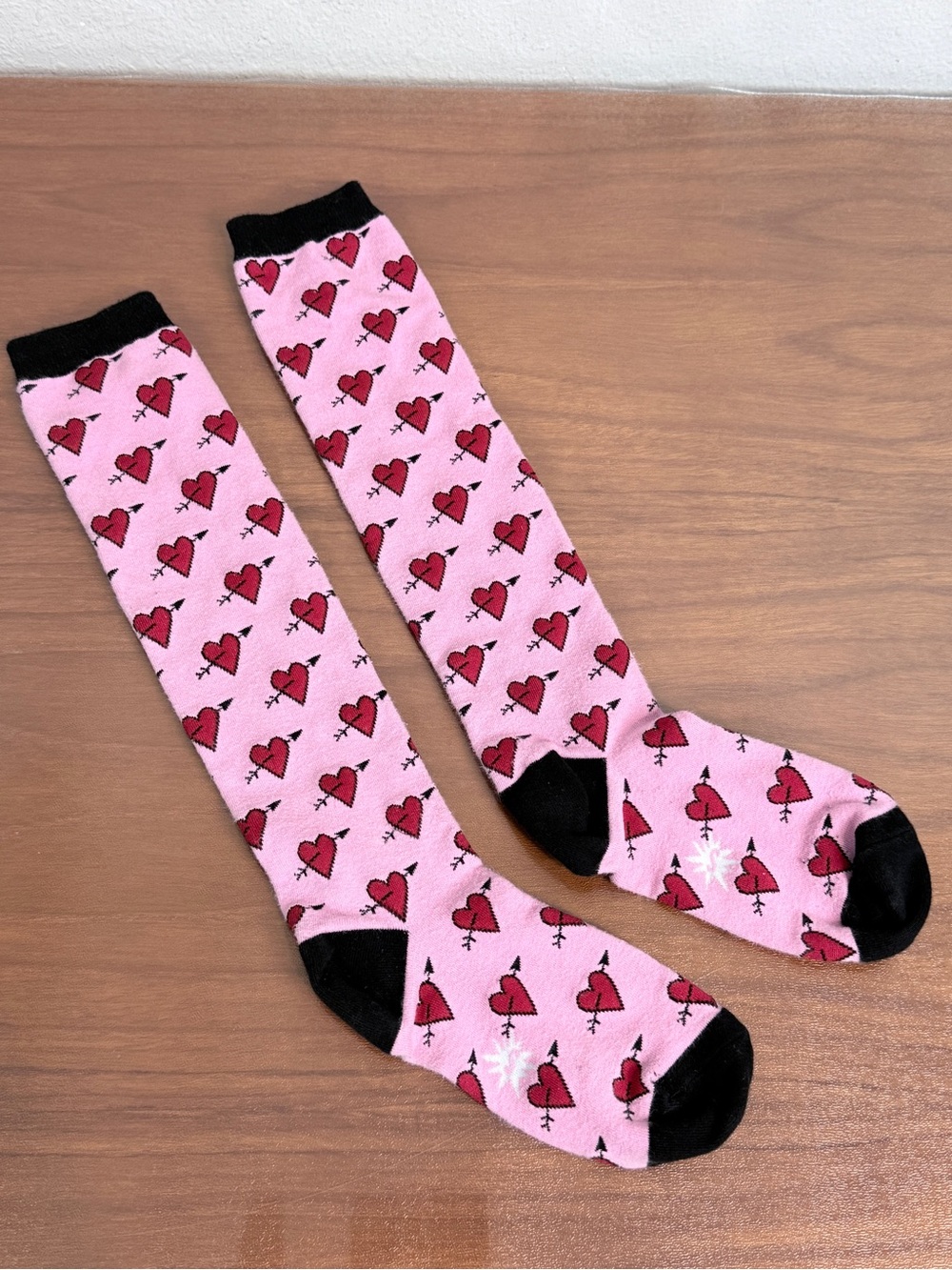 Sock It To Me Heart & Arrow Pink Knee-High Socks OS